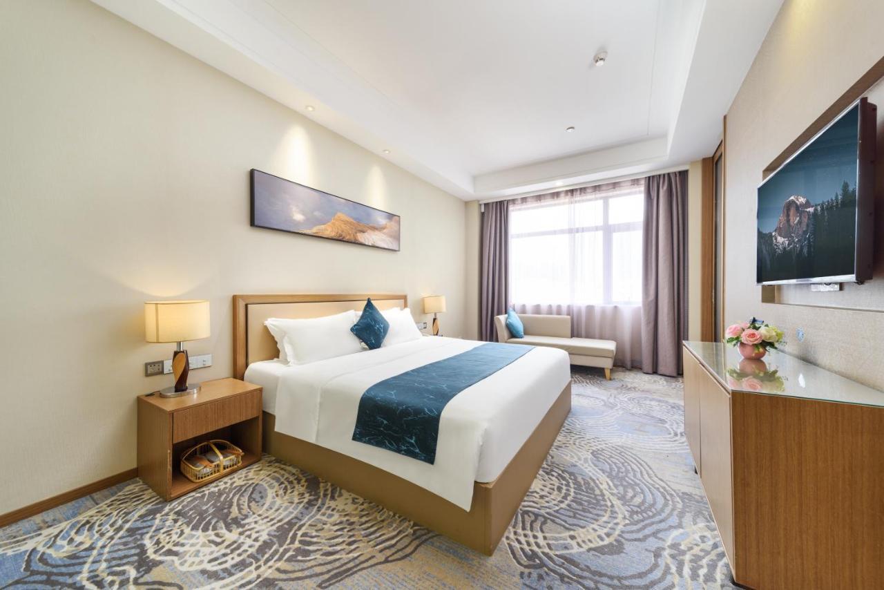 שנג'ן Qianhai Holiday Hotel מראה חיצוני תמונה