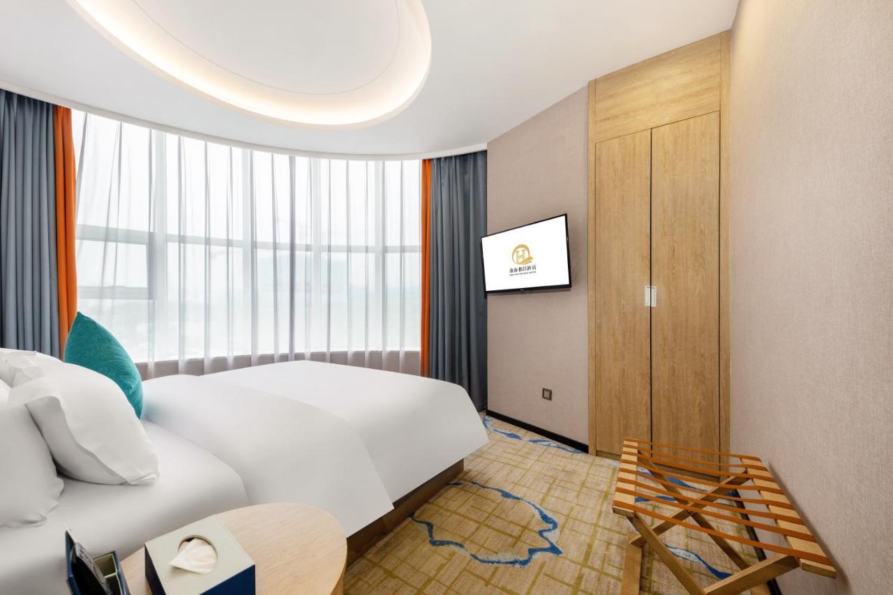 שנג'ן Qianhai Holiday Hotel מראה חיצוני תמונה
