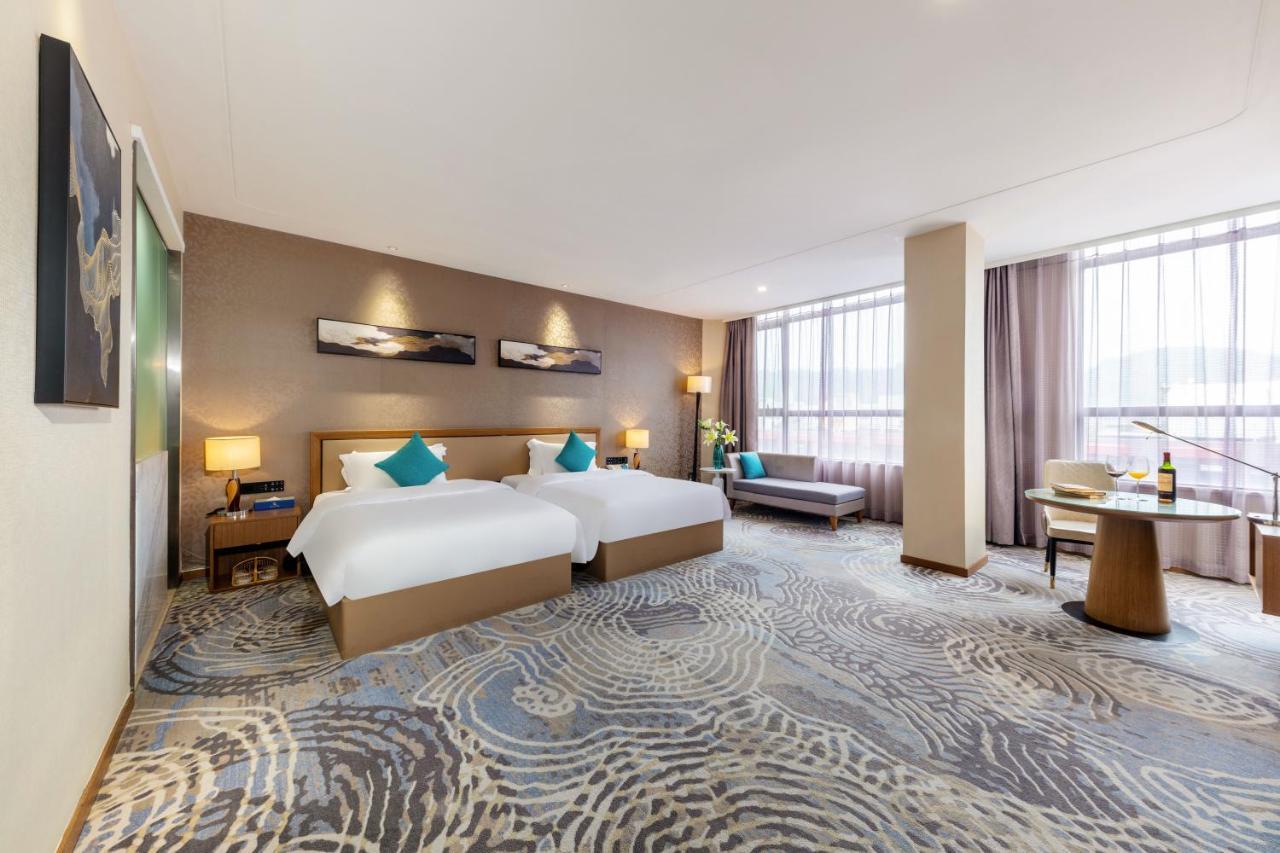 שנג'ן Qianhai Holiday Hotel מראה חיצוני תמונה