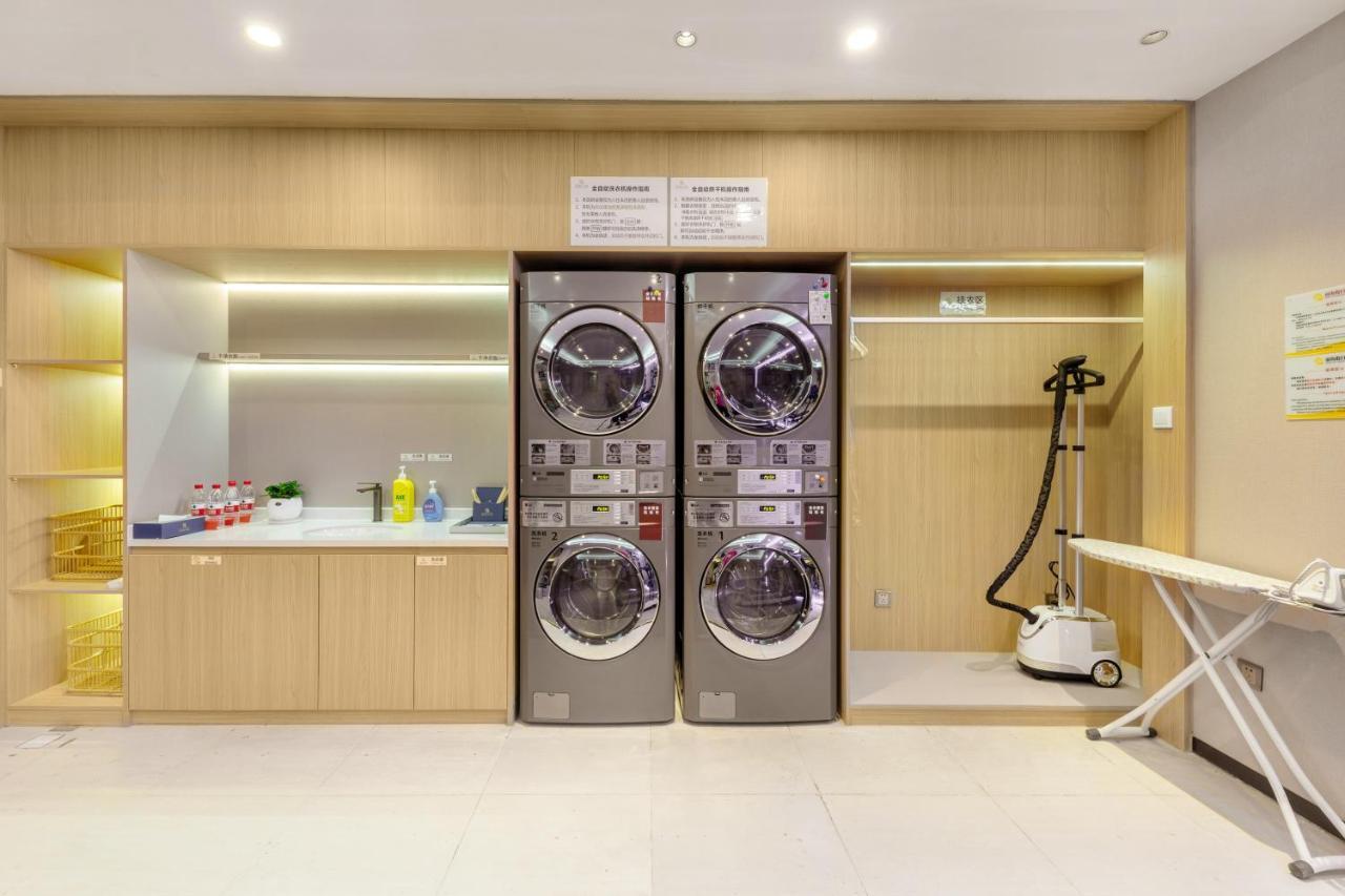 שנג'ן Qianhai Holiday Hotel מראה חיצוני תמונה