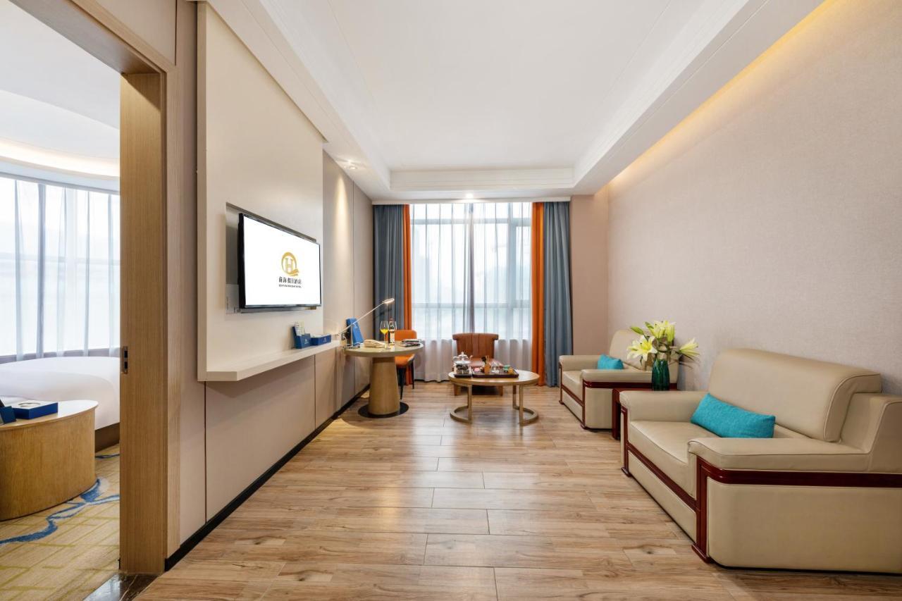 שנג'ן Qianhai Holiday Hotel מראה חיצוני תמונה