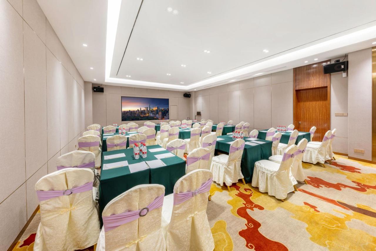 שנג'ן Qianhai Holiday Hotel מראה חיצוני תמונה