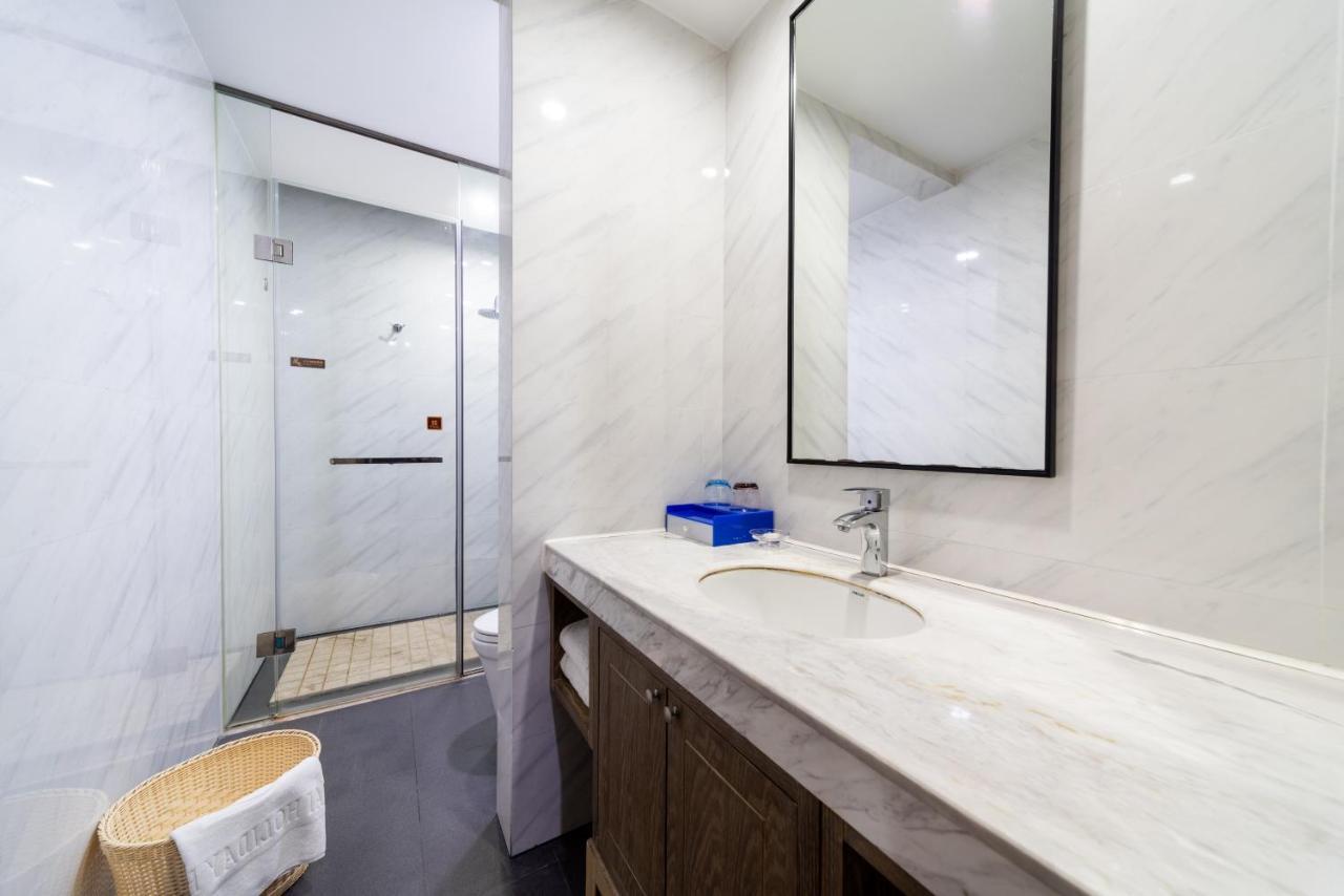 שנג'ן Qianhai Holiday Hotel מראה חיצוני תמונה