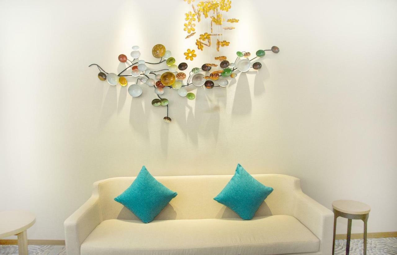 שנג'ן Qianhai Holiday Hotel מראה חיצוני תמונה